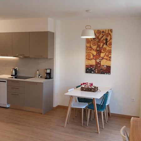 Uni Island - City Heart Suites Kandiye Dış mekan fotoğraf