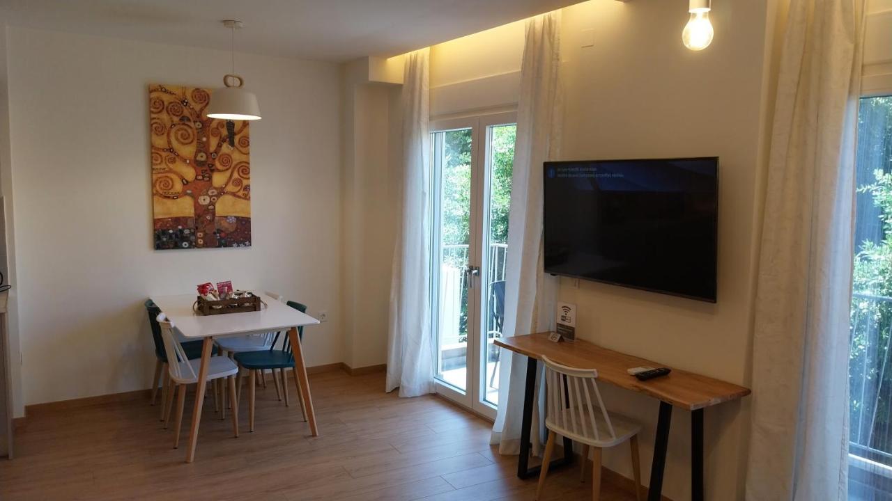 Uni Island - City Heart Suites Kandiye Dış mekan fotoğraf