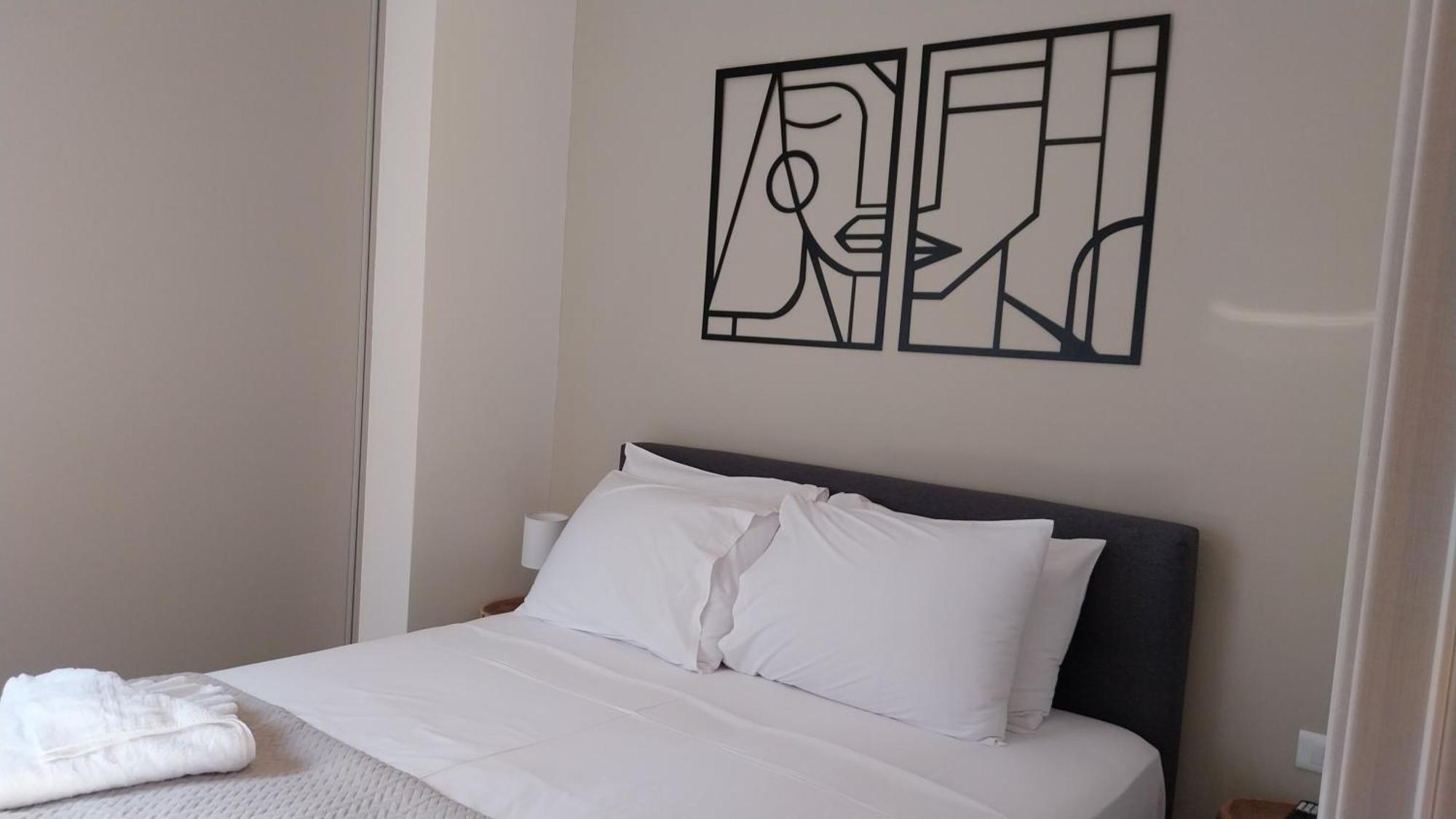 Uni Island - City Heart Suites Kandiye Dış mekan fotoğraf